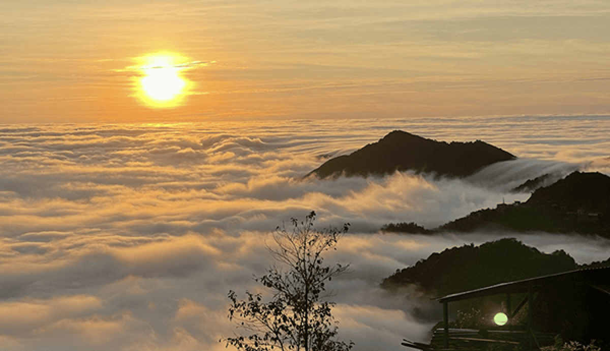 Bình minh đỉnh núi Tà Xùa